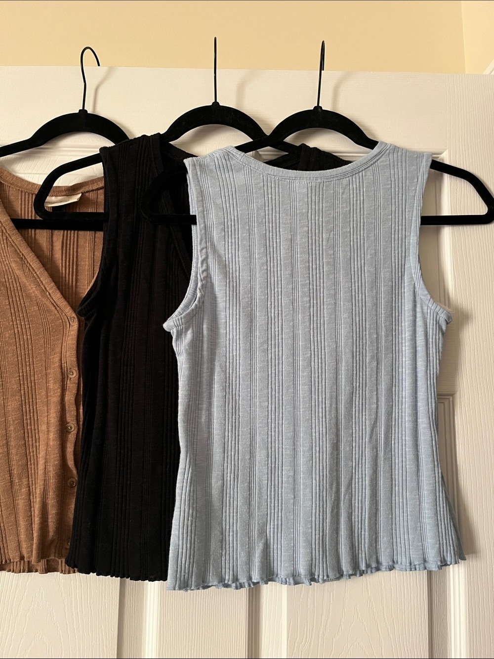 Universal Thread Sleeveless Ribbed Button-Front Tank Tops - Picture 2 of 2